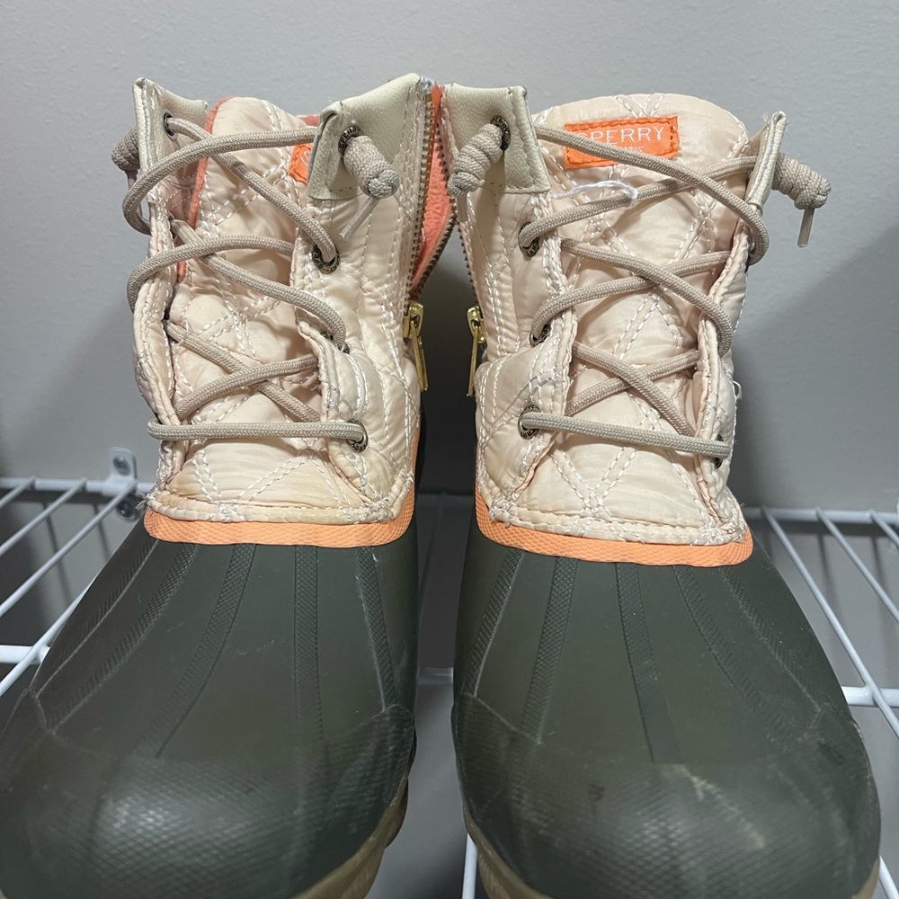 Sperry Duck Boots Women’s Size 10 Beige Quilted / Olive Waterproof Boots